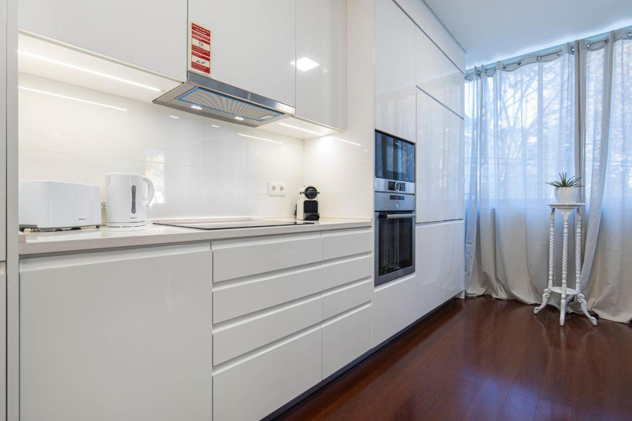 Touch Of Class 2Bdr Apartment By Lovelystay 카스카이스 외부 사진