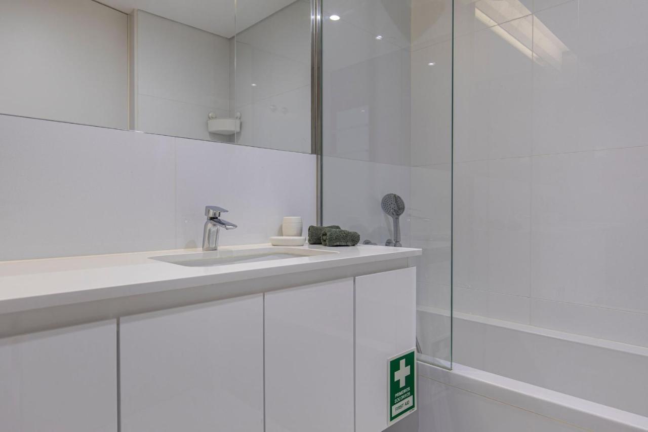 Touch Of Class 2Bdr Apartment By Lovelystay 카스카이스 외부 사진