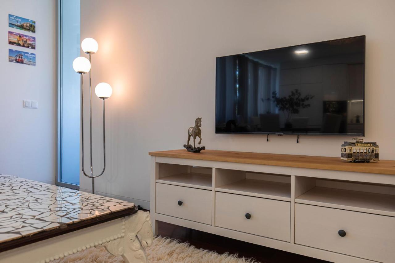 Touch Of Class 2Bdr Apartment By Lovelystay 카스카이스 외부 사진